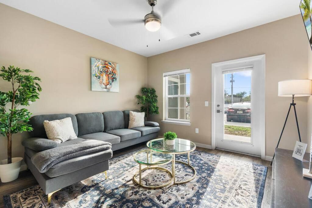 Elegant 1Br/1Ba Condo With Pool, Gym And Laundry Melbourne Esterno foto