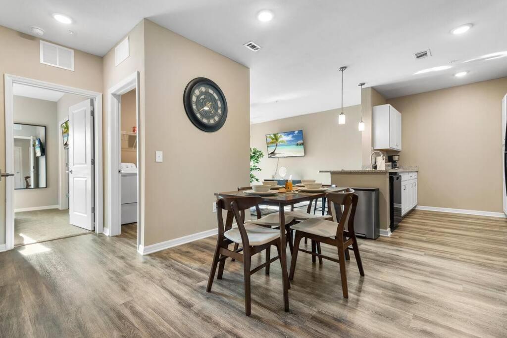 Elegant 1Br/1Ba Condo With Pool, Gym And Laundry Melbourne Esterno foto