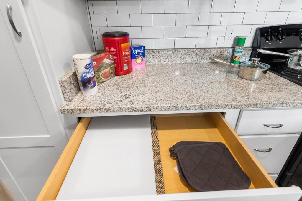 Elegant 1Br/1Ba Condo With Pool, Gym And Laundry Melbourne Esterno foto