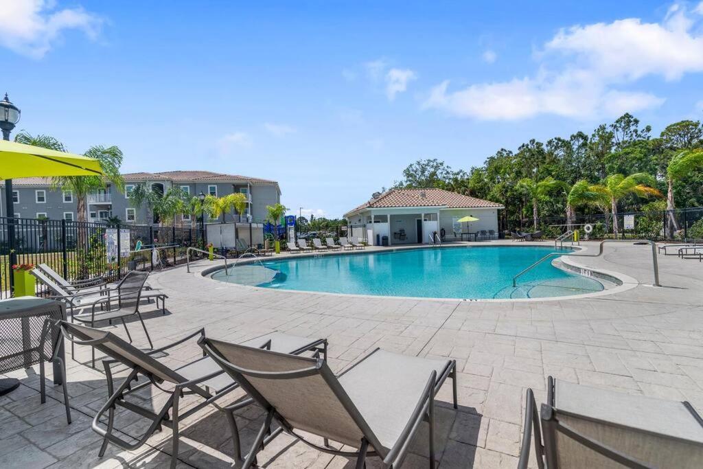 Elegant 1Br/1Ba Condo With Pool, Gym And Laundry Melbourne Esterno foto